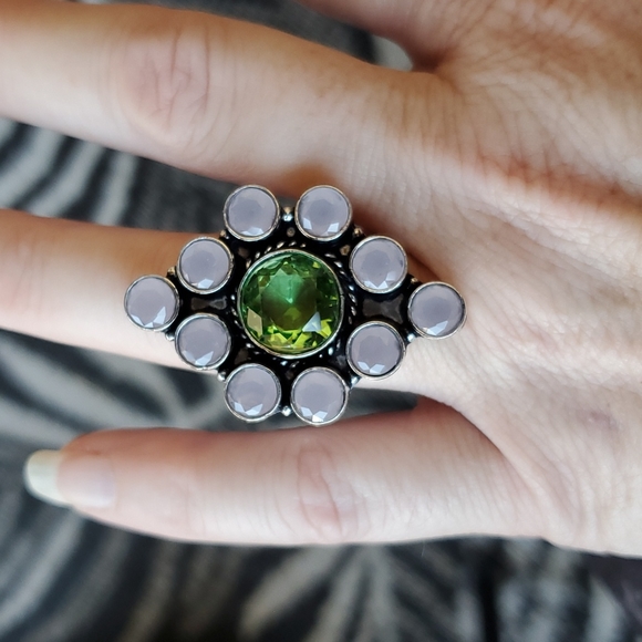 New Oversized Tsavorite and Pink Chalcedony 925 Silver Statement Ring. - Picture 6 of 13